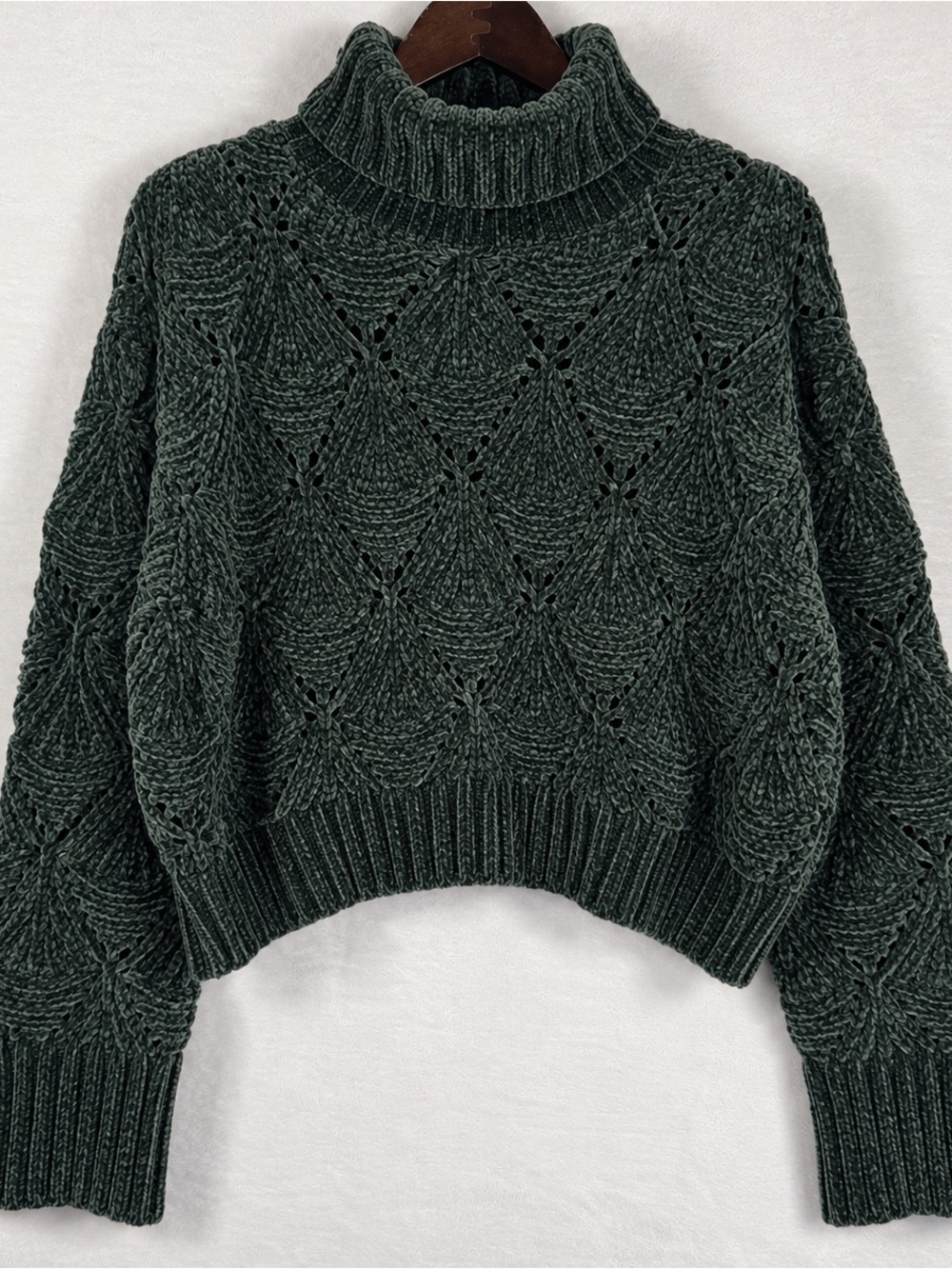 POL Hunter Green Chenille Pointelle Cropped Turtleneck Sweater M